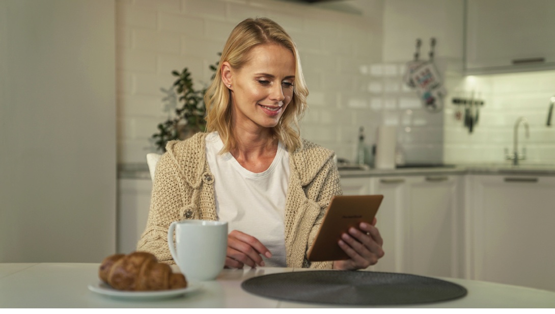 Топ 9 оптимистични книги, които ще ви накарат да се усмихнете